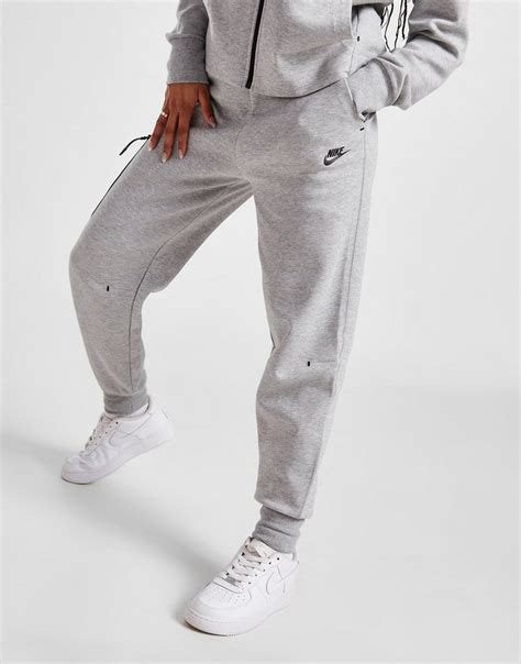 nike hoodie und jogginghose damen